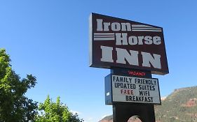 Iron Horse Inn  2*